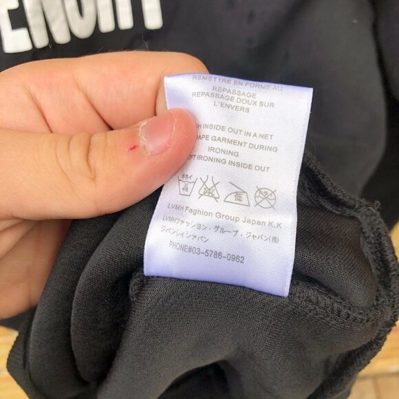 Givenchy Distressed Logo Sweatshirt Small Black - Picture 9 of 9